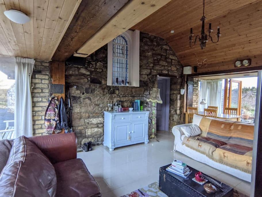 Secluded Private Cottage Hot-Tub, Sauna & Fire-Pit Carrick on Shannon エクステリア 写真