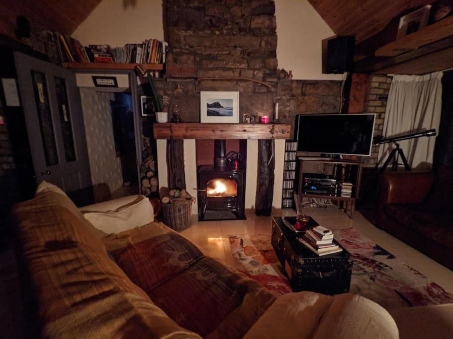 Secluded Private Cottage Hot-Tub, Sauna & Fire-Pit Carrick on Shannon エクステリア 写真